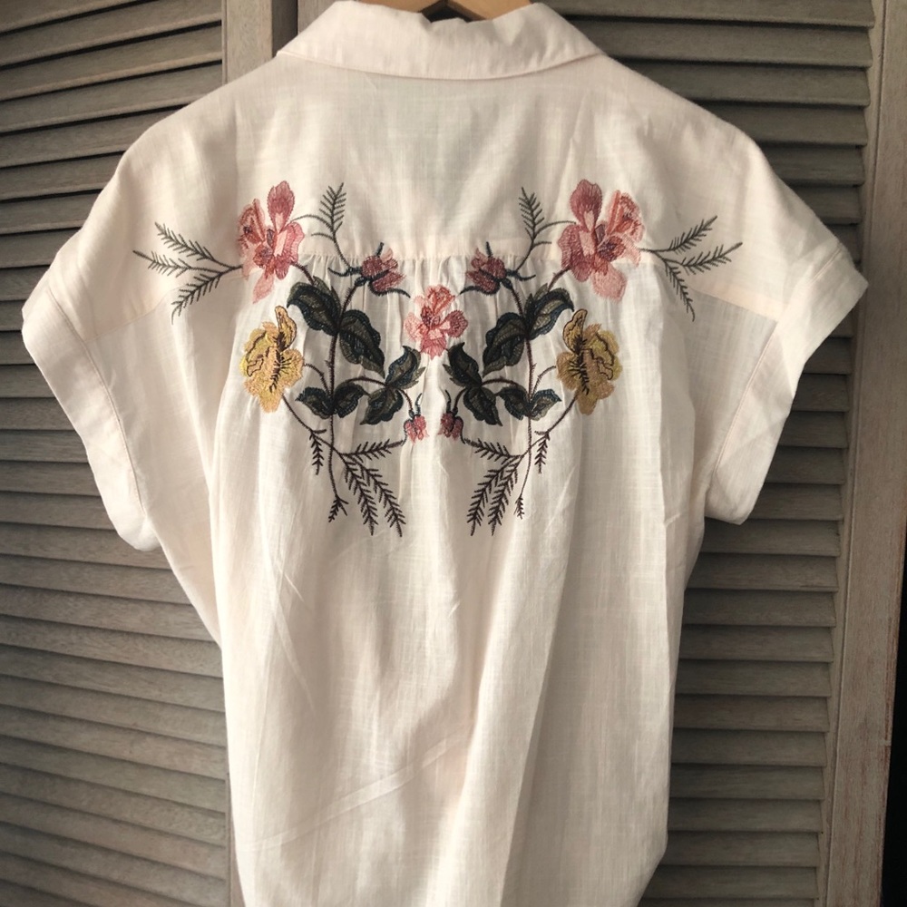 😍Embroidered Oversized Button-up Shirt😍